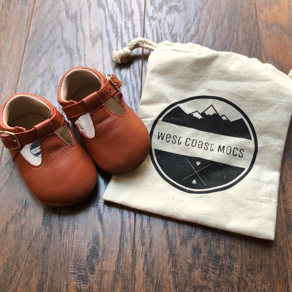 All leather Mary Jane moccasins